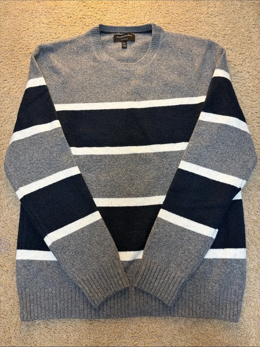 Banana Republic Men's Gray, Navy & White Striped Crewneck Sweater